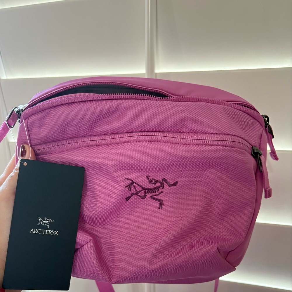 Arc'teryx Pink Mantis 2 Waist/Crossbody Bag